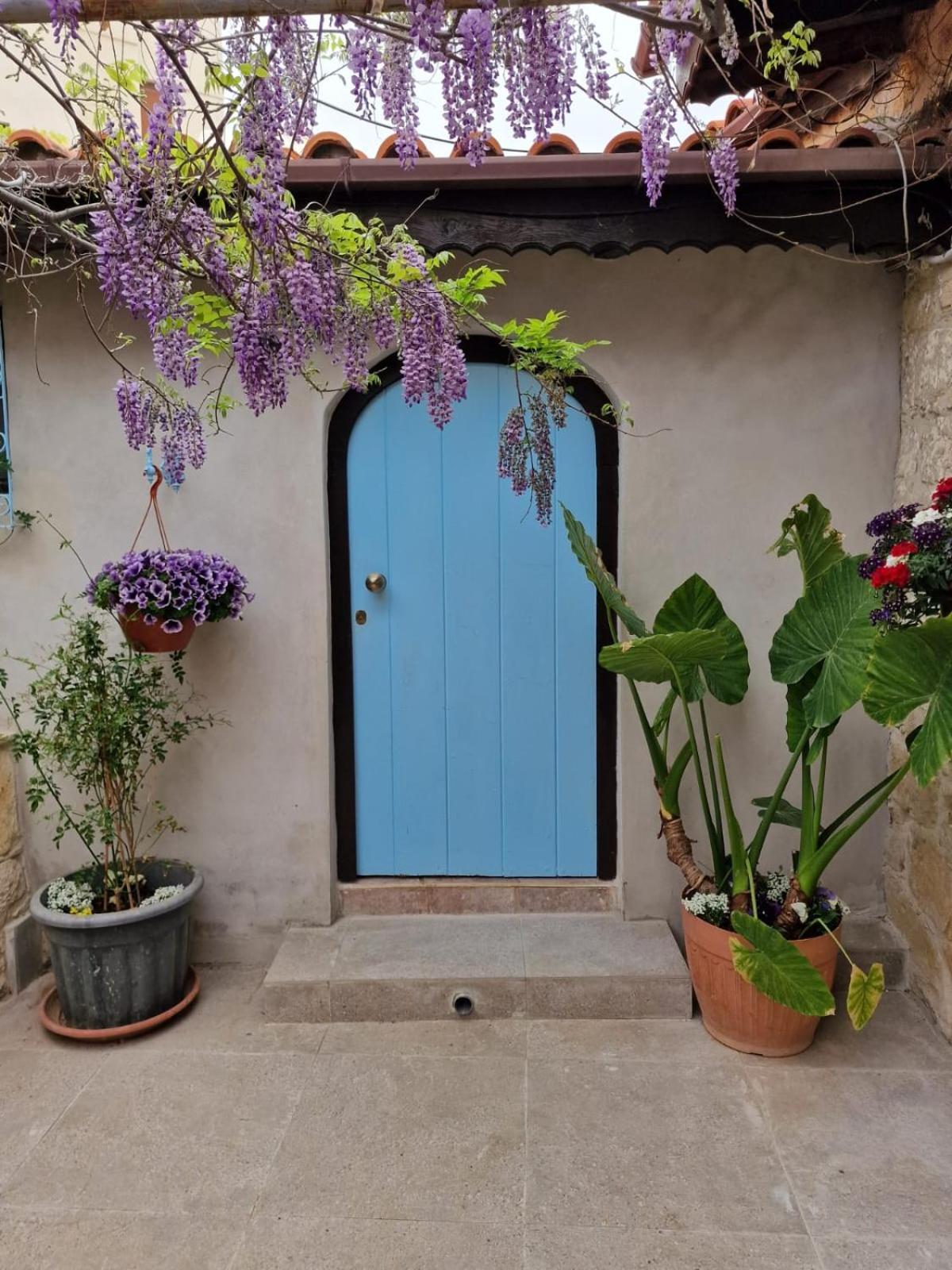 Kalimera A Lovely 1-Bedroom Rental With Ensuite And Kitchen Лімасол Екстер'єр фото